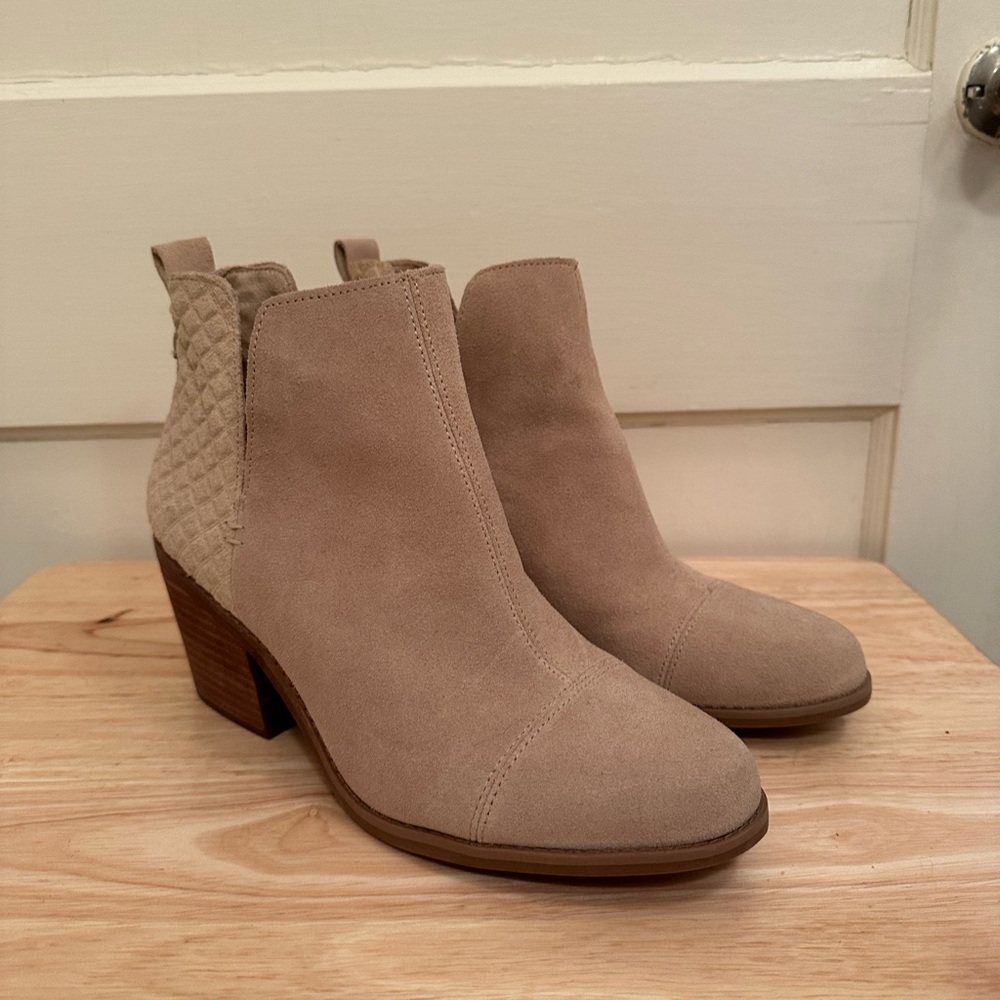 Toms Beige Ankle Booties